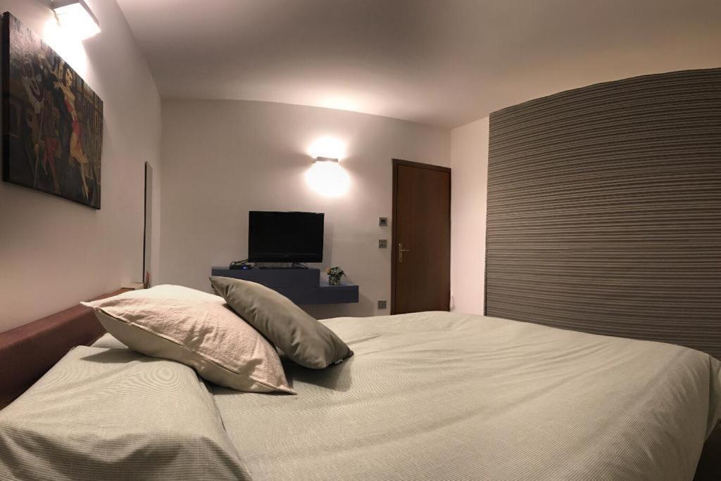 Nifty Intera Villa Con Piscina Relax, Idromassaggio E Sauna Muscletto Εξωτερικό φωτογραφία